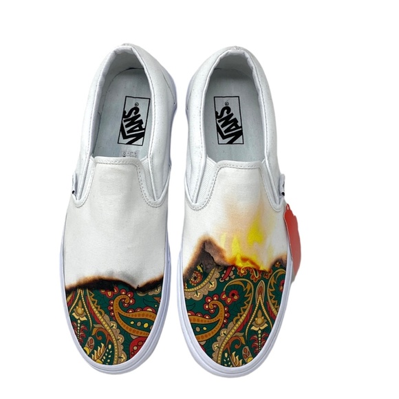 VANS Classic Slip On Shoes Low Top White Women Canvas Sneakers Skate VN000XG8AZQ - Picture 3 of 10